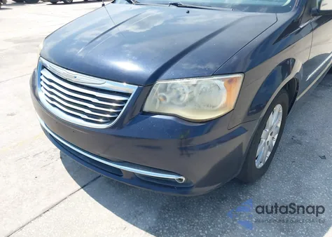 2011 Chrysler Town & Country Touring-L from USA, damaged, VIN 2A4RR8DG1BR616649